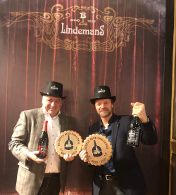 Geert en Dirk Lindemans met hun Brussels Beer Challenge awards
